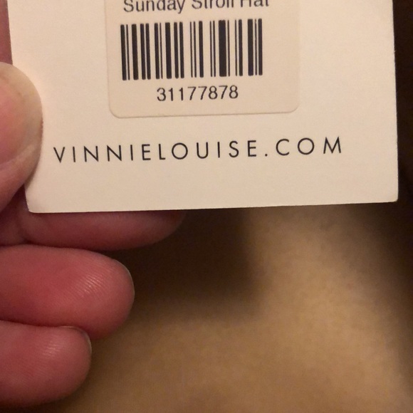 Calling all Ellie Holcomb fans-autographed hat - Picture 10 of 14